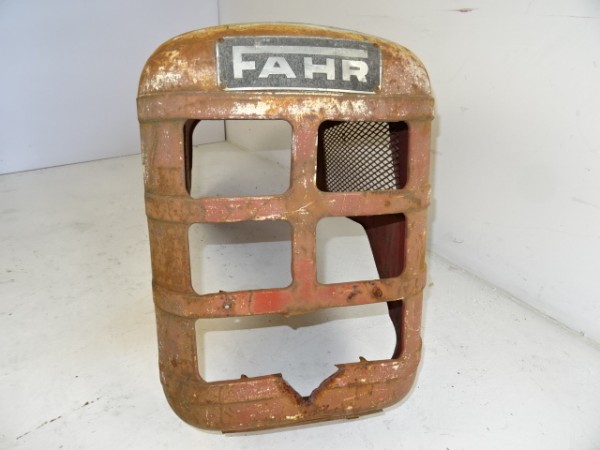 Motorhaube vom Fahr D88 Traktor