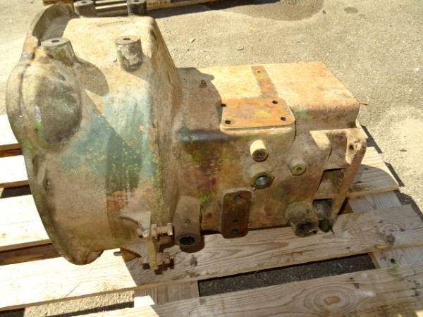 Zwischengehäuse Kupplungsglocke vom Hela Lanz D12 S Traktor