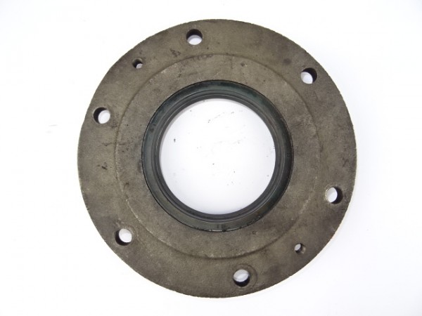 Deckel für Kurbelwelle Güldner 1DA Motor vom Fahr D12 N Traktor