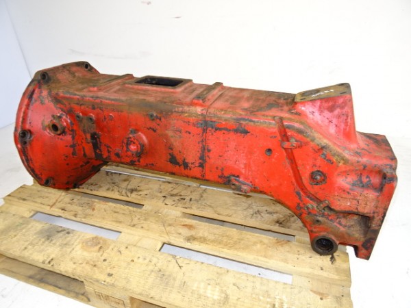 Zwischengehäuse Kupplungstunnel Porsche Diesel 219 Traktor