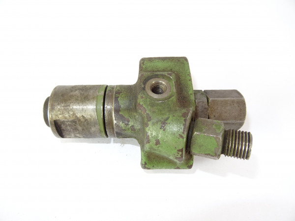 Düsenstock Einspritzdüse (nicht geprüft) für MWM KDW 415 E Motor vom Fendt Dieselross F15 G Traktor