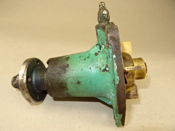 Wasserpumpe Vorderteil Standard Triumpf OE Motor vom Kramer 350 Export S Traktor